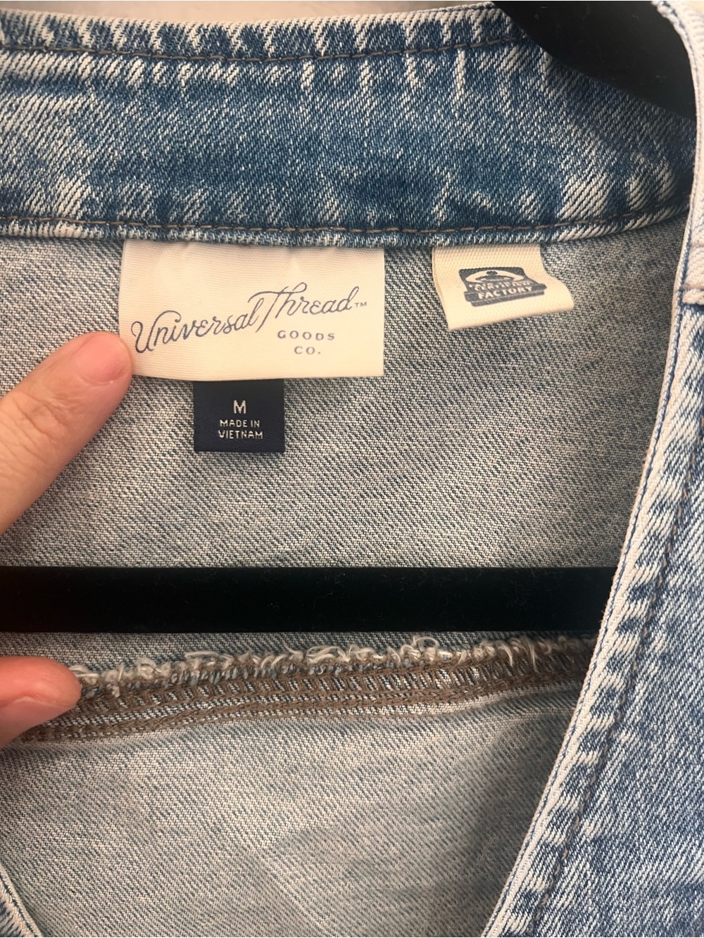 Universal Thread Light Wash Denim Vest - Women - Picture 3 of 3